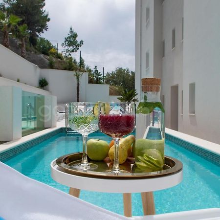 Villa Smaragd - Opal - Luxury Apt With Shared Pool And Private Hot Tub Makarska Exterior foto
